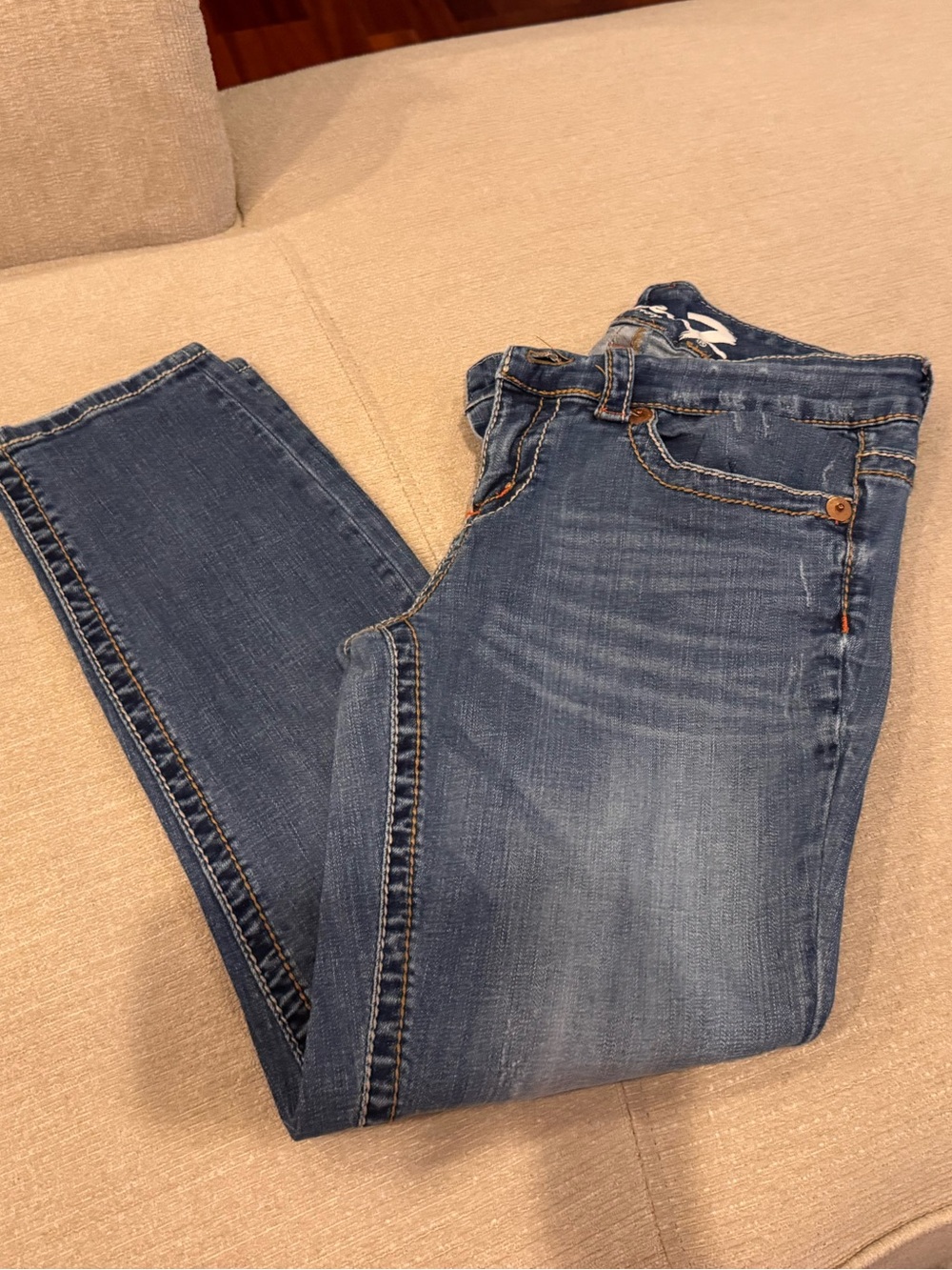 Seven7 Women's Medium Blue Skinny Jeans with Whiskering